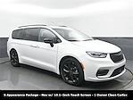 Used 2025 Chrysler Pacifica Limited Minivan for sale #C9567 - photo 2