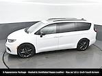 Used 2025 Chrysler Pacifica Limited Minivan for sale #C9603 - photo 2