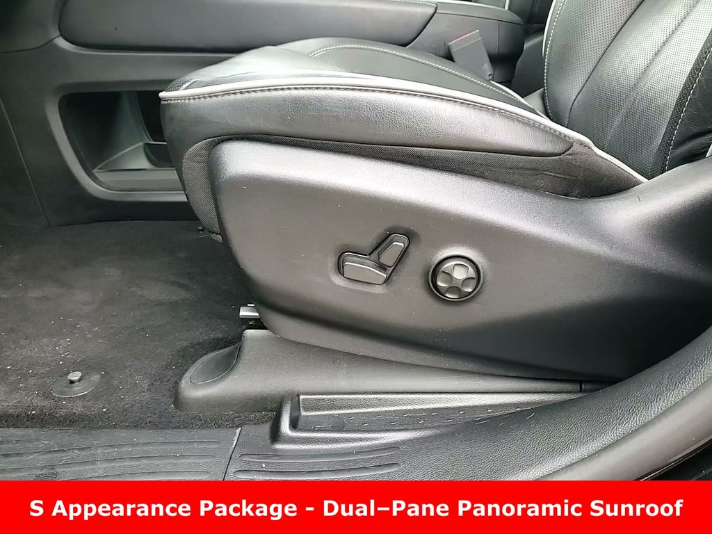 Used 2025 Chrysler Pacifica - photo 15