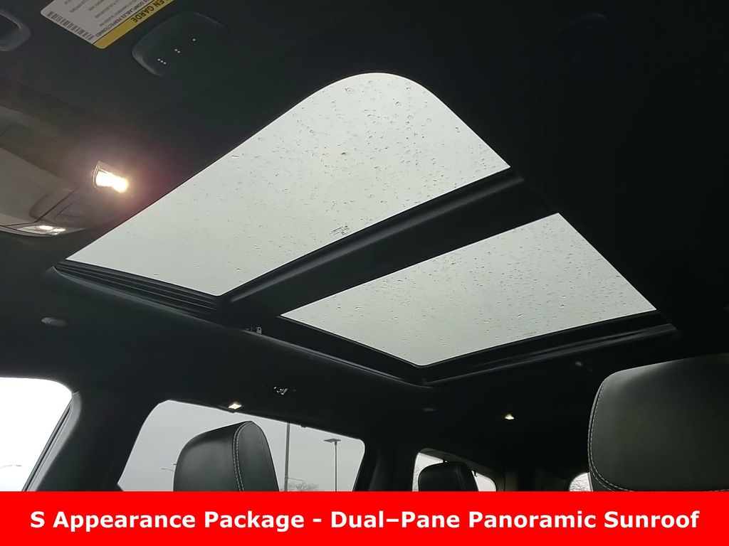 Used 2025 Chrysler Pacifica - photo 25