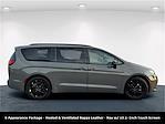 Used 2025 Chrysler Pacifica Limited Minivan for sale #C9605 - photo 2