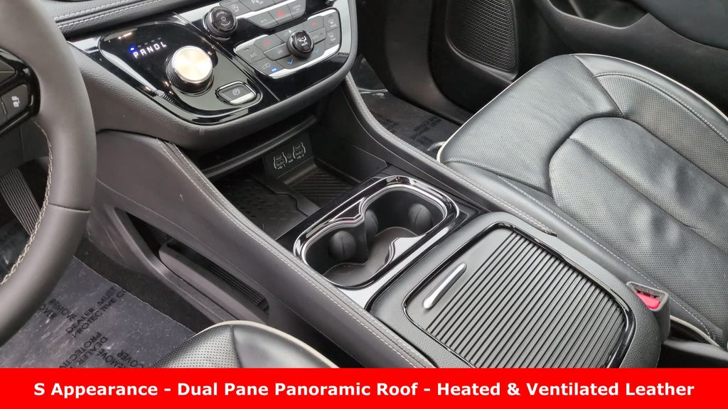 Used 2025 Chrysler Pacifica - photo 23