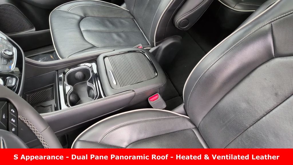 Used 2025 Chrysler Pacifica - photo 24