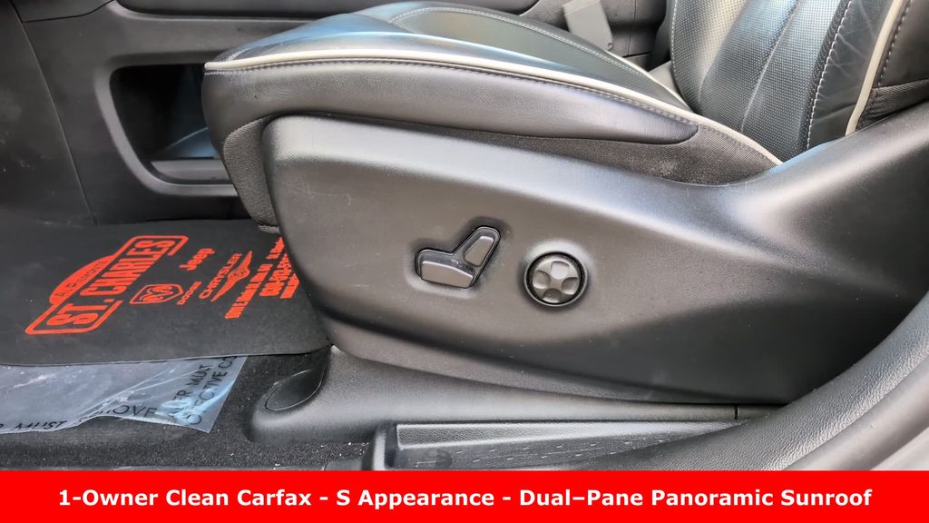 Used 2025 Chrysler Pacifica - photo 16