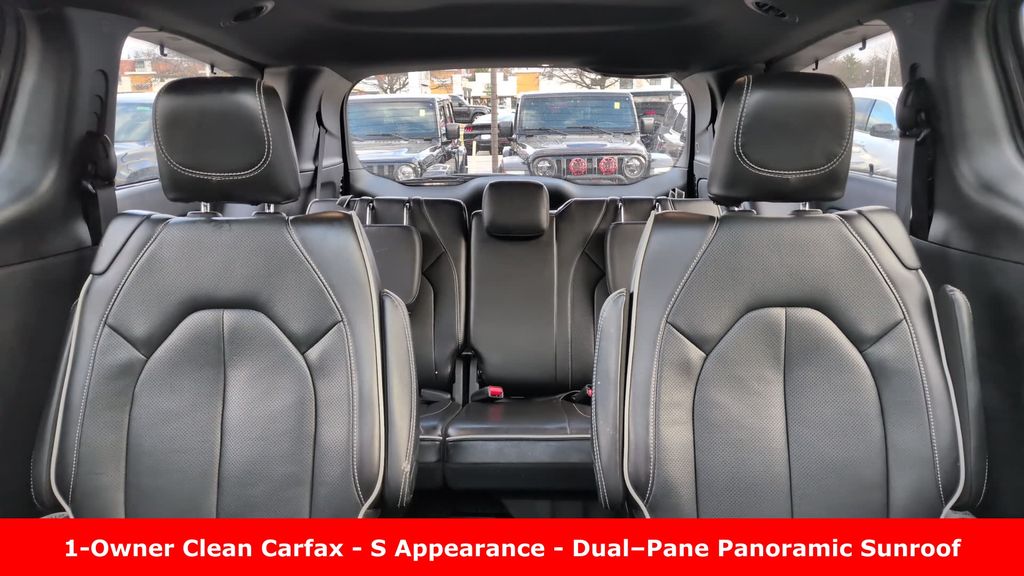 Used 2025 Chrysler Pacifica - photo 27