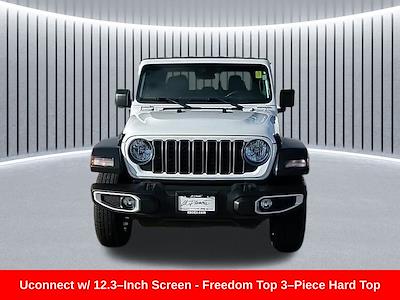 Used 2025 Jeep Gladiator - photo 1