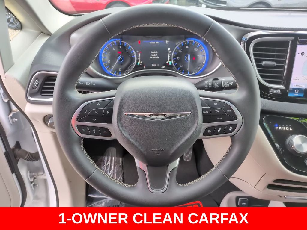 Used 2023 Chrysler Pacifica - photo 21