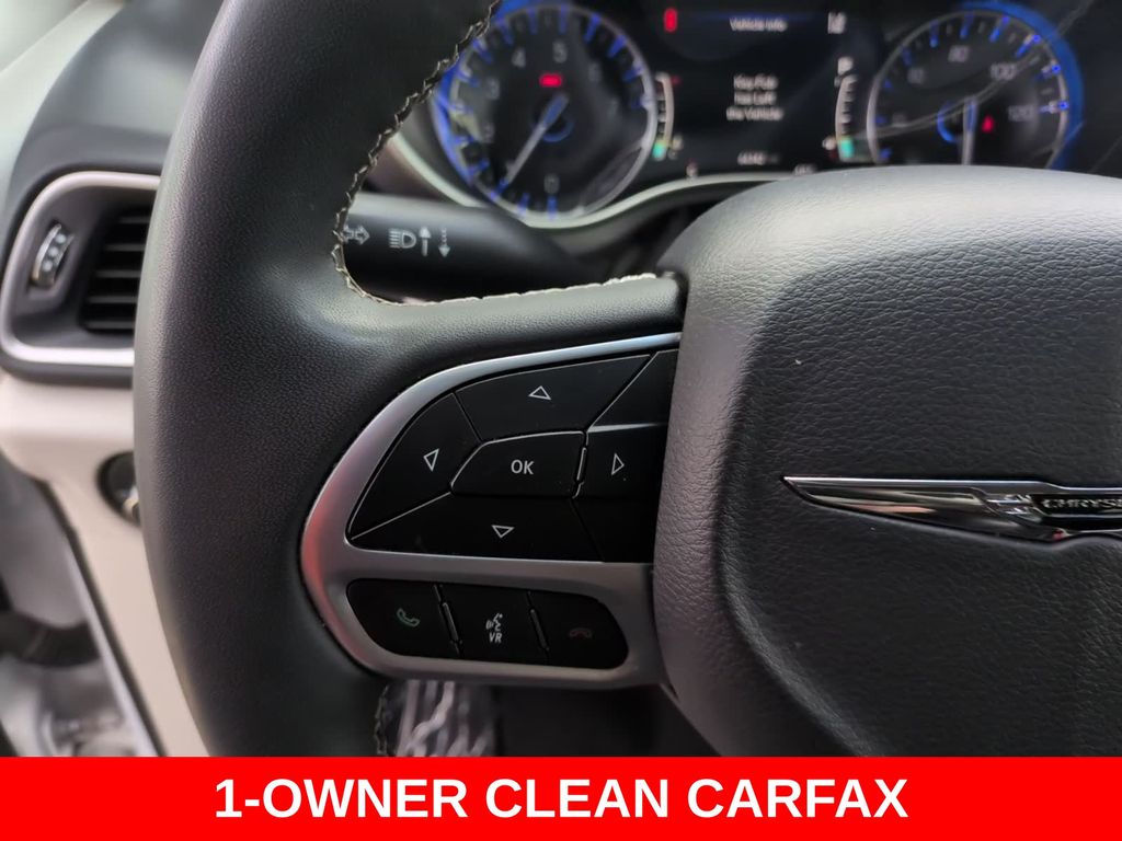 Used 2023 Chrysler Pacifica - photo 22