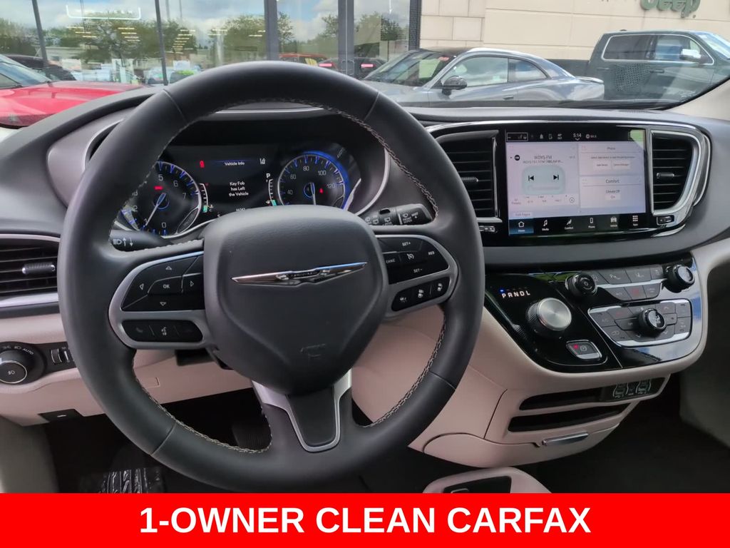 Used 2023 Chrysler Pacifica - photo 29