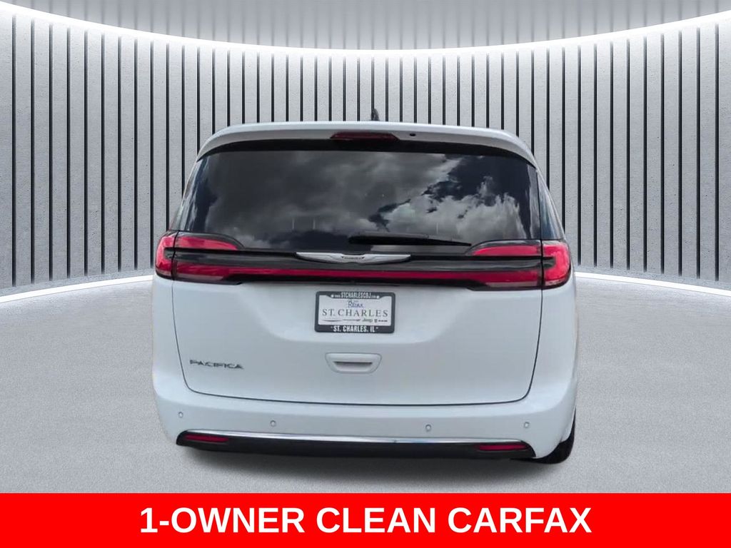 Used 2023 Chrysler Pacifica - photo 10