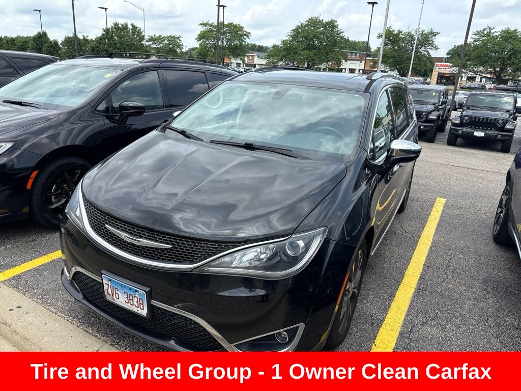 Used 2017 Chrysler Pacifica - photo 1