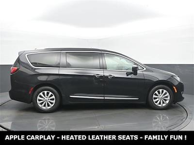 Used 2019 Chrysler Pacifica Touring L Minivan for sale #CH3284A - photo 2