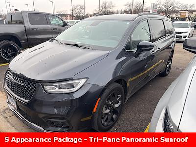 Used 2021 Chrysler Pacifica - photo 1