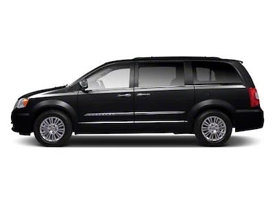 Used 2013 Chrysler Town and Country - photo 1