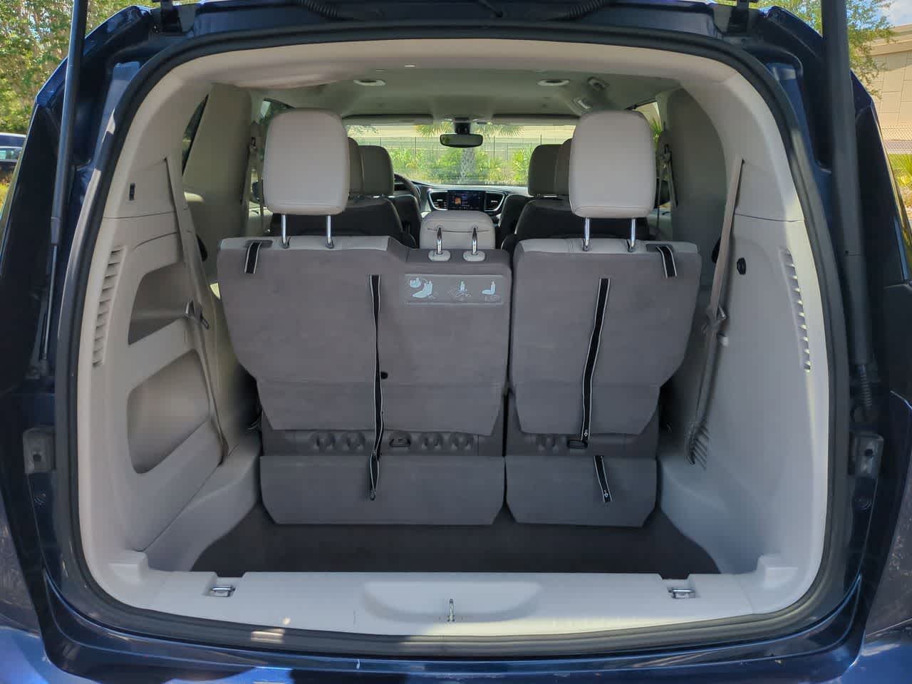Used 2018 Chrysler Pacifica - photo 20