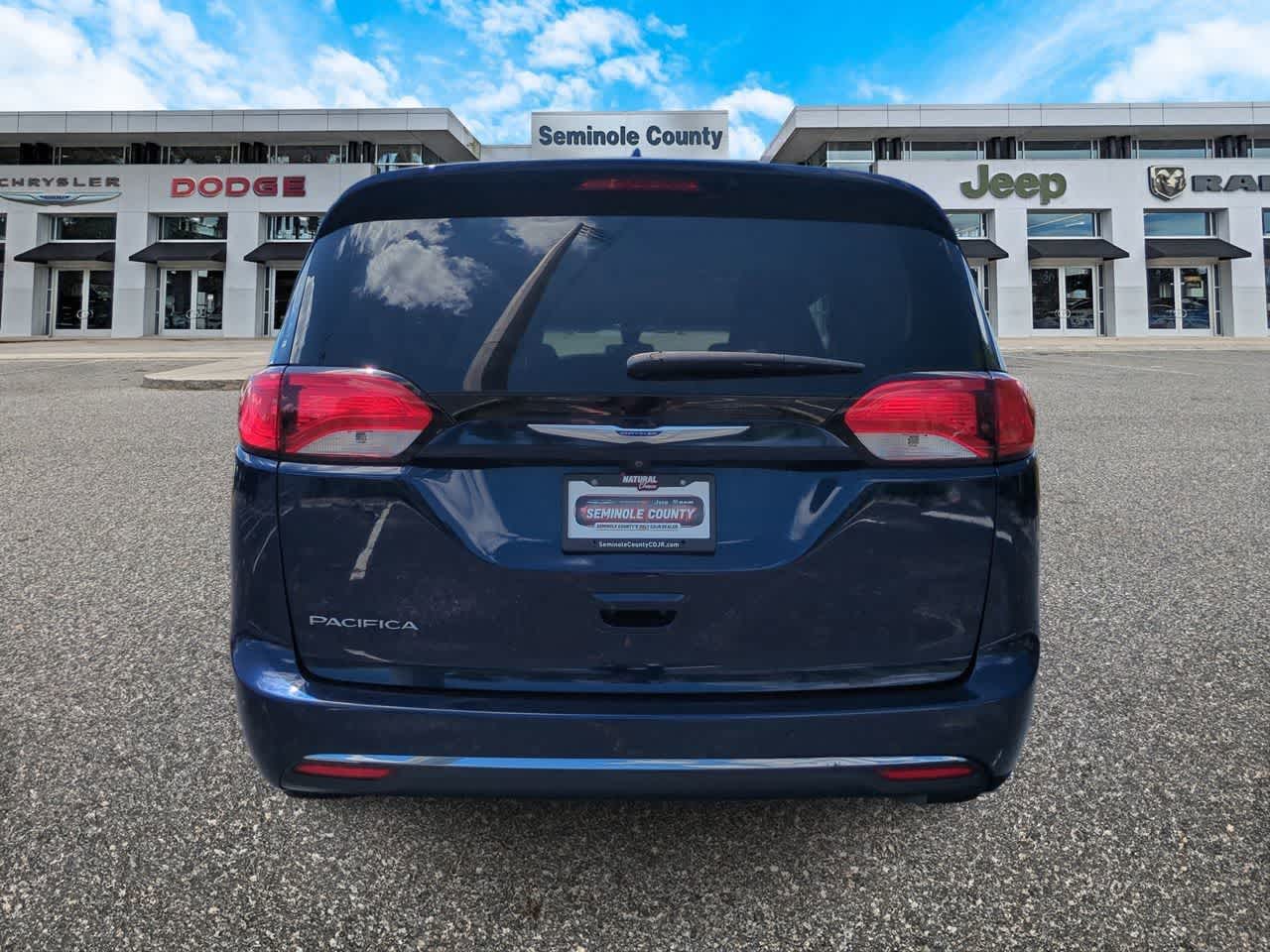 Used 2018 Chrysler Pacifica - photo 9
