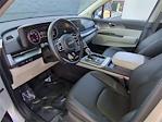 Used 2023 Kia Carnival LX FWD Minivan for sale #P6242444 - photo 10