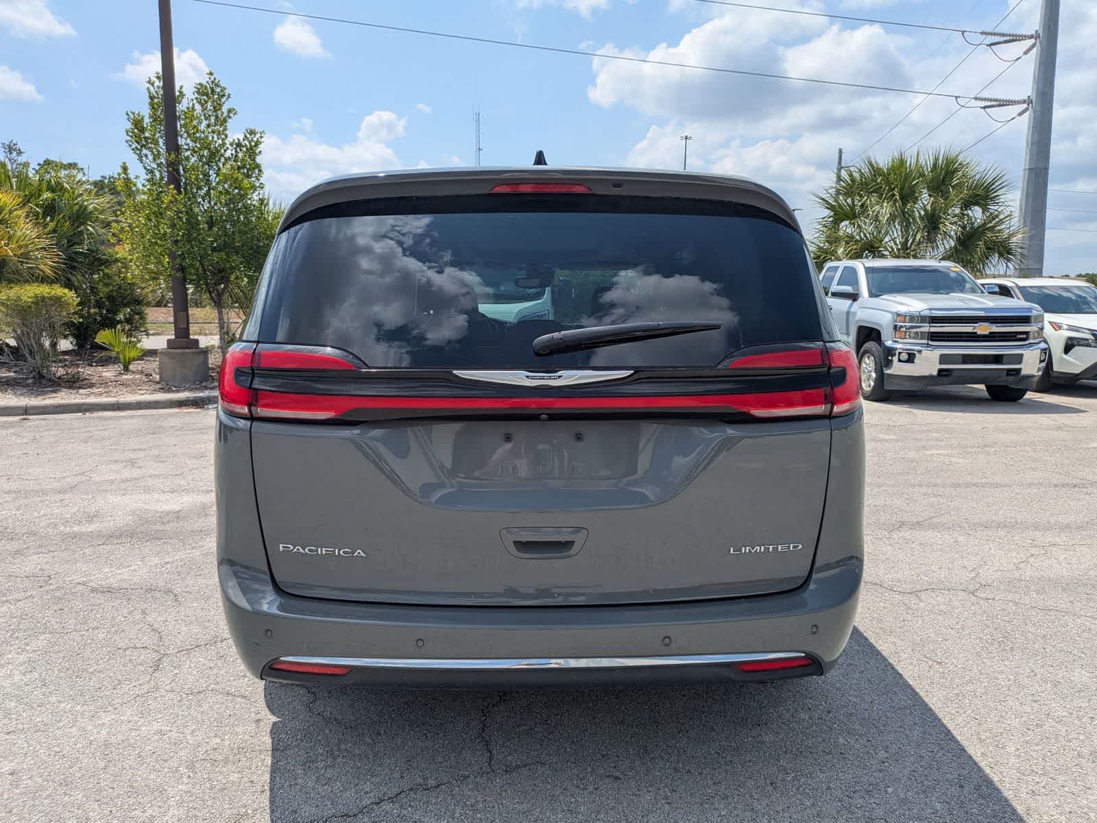 Used 2023 Chrysler Pacifica - photo 7
