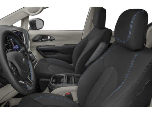 Used 2023 Chrysler Pacifica - photo 11