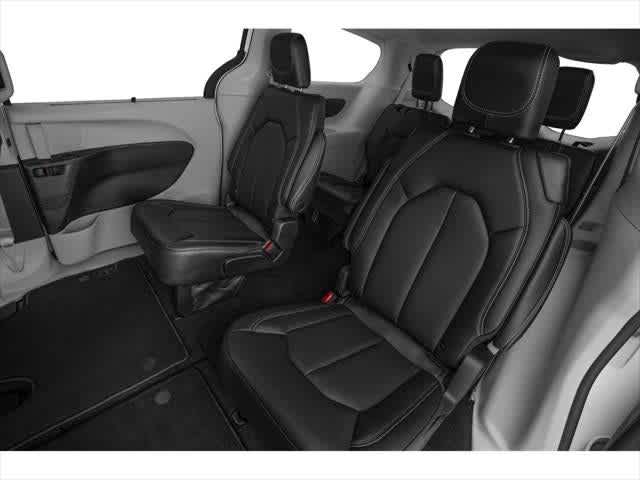 Used 2023 Chrysler Pacifica - photo 11