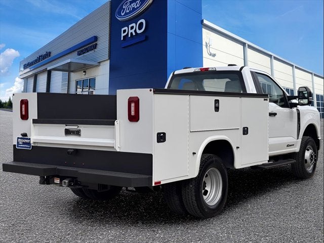 New 2025 Ford F-350 - photo 2