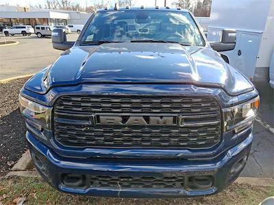 2024 Ram 3500 Crew Cab DRW 4x4, Pickup for sale #2443066 - photo 2