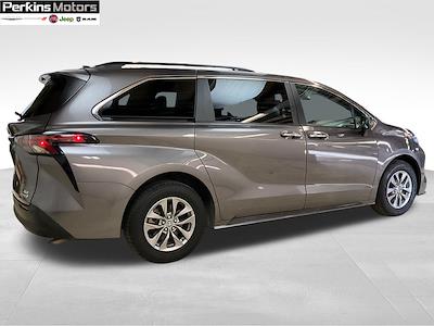 Used 2024 Toyota Sienna XLE Minivan for sale #27406 - photo 2