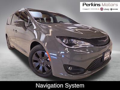 2020 Chrysler Pacifica FWD Minivan for sale #27493 - photo 1