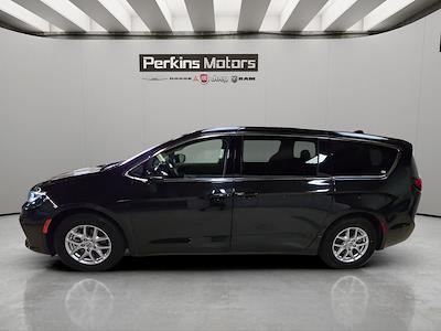 Used 2024 Chrysler Pacifica - photo 1