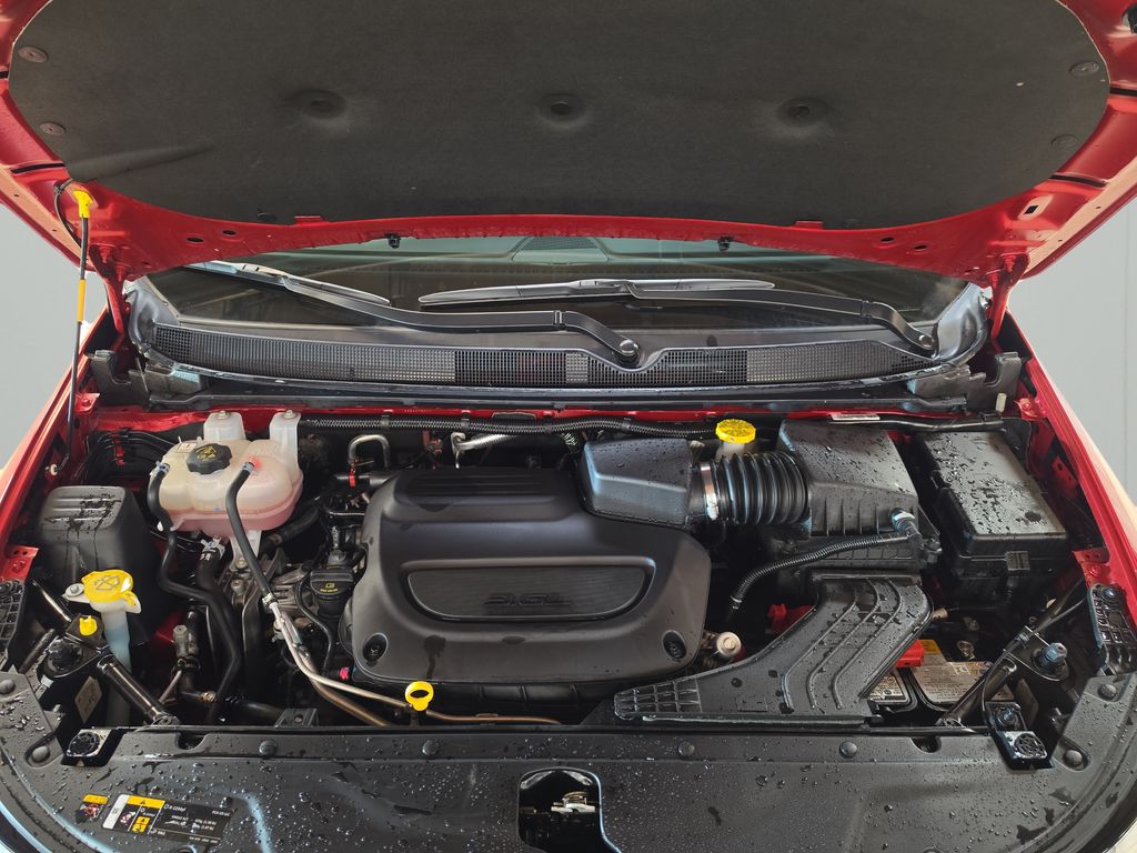 Used 2025 Chrysler Pacifica - photo 11