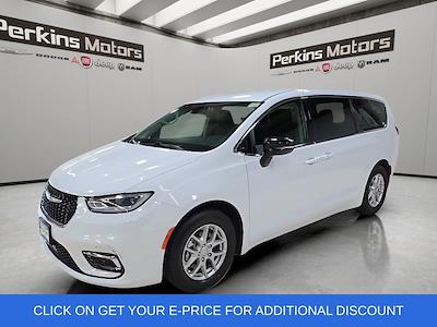 2024 Chrysler Pacifica FWD Minivan for sale #27780 - photo 1