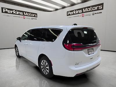 2024 Chrysler Pacifica FWD Minivan for sale #27787 - photo 2