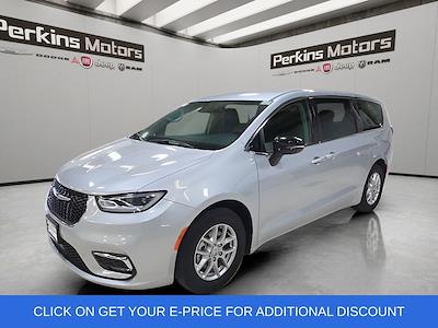 2024 Chrysler Pacifica FWD Minivan for sale #27795 - photo 1