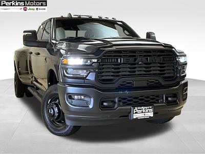 New 2025 Ram 3500 Tradesman Crew Cab 4x4 DRW Pickup for sale #595110 - photo 1