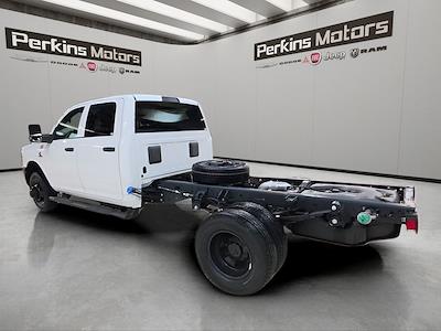 2026 Ram 3500 Crew Cab DRW 4WD Cab Chassis for sale #596151 - photo 2