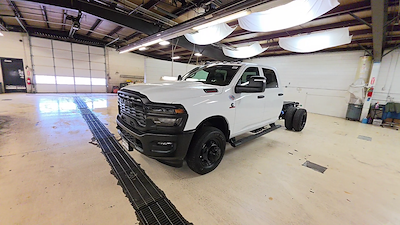 2026 Ram 3500 Crew Cab DRW 4WD Cab Chassis for sale #596152 - photo 1