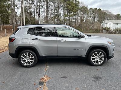 Used 2022 Jeep Compass - photo 1
