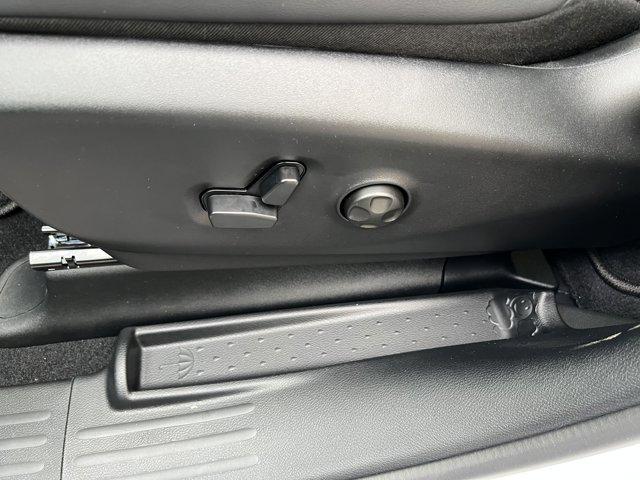 Used 2026 Chrysler Pacifica - photo 19