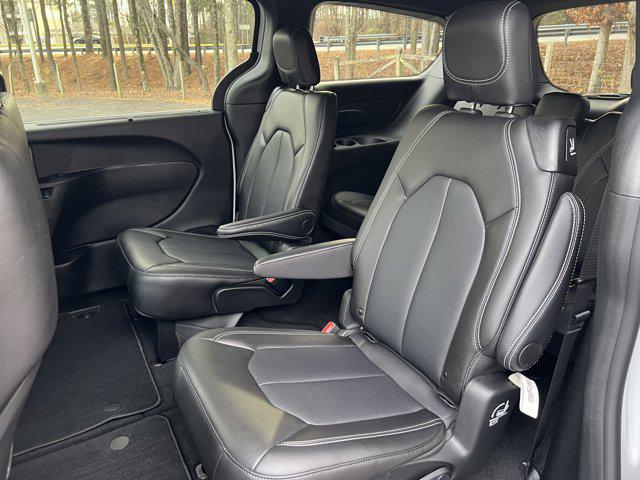 Used 2026 Chrysler Pacifica - photo 20