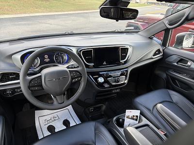 2023 Chrysler Pacifica FWD Minivan for sale #22120A - photo 2