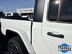Used 2022 Jeep Gladiator Overland Crew Cab for sale #22146A - photo 19