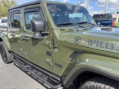 Used 2023 Jeep Gladiator - photo 1