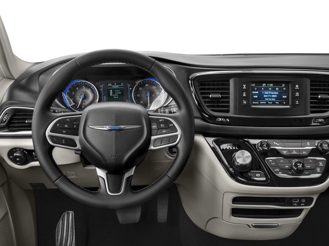 Used 2017 Chrysler Pacifica - photo 12
