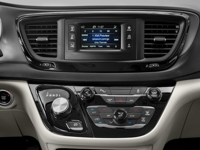 Used 2017 Chrysler Pacifica - photo 15