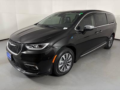 Used 2023 Chrysler Pacifica Limited Minivan for sale #EDR11954 - photo 2