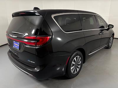 Used 2023 Chrysler Pacifica Limited Minivan for sale #EDR11954 - photo 2