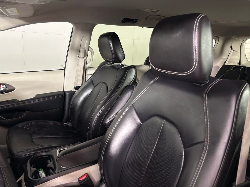 Used 2023 Chrysler Pacifica - photo 20