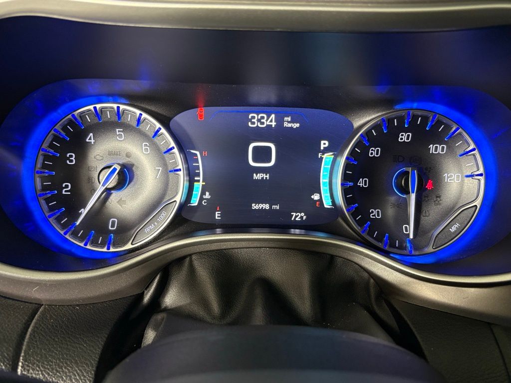 Used 2023 Chrysler Pacifica - photo 24