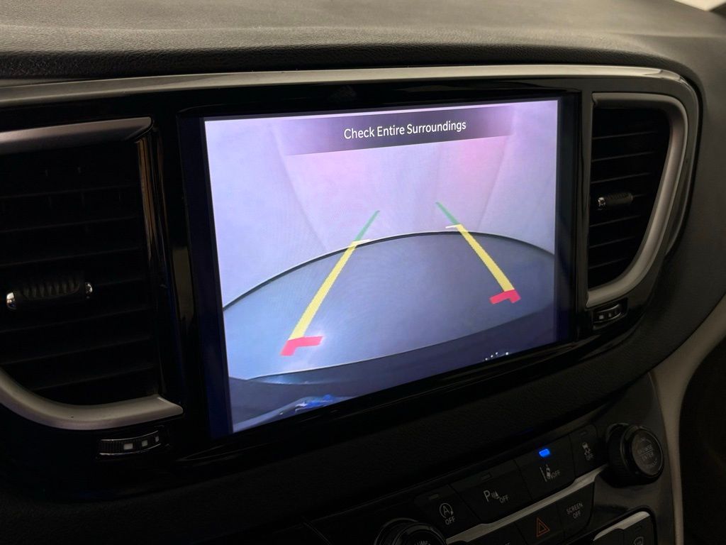 Used 2023 Chrysler Pacifica - photo 30