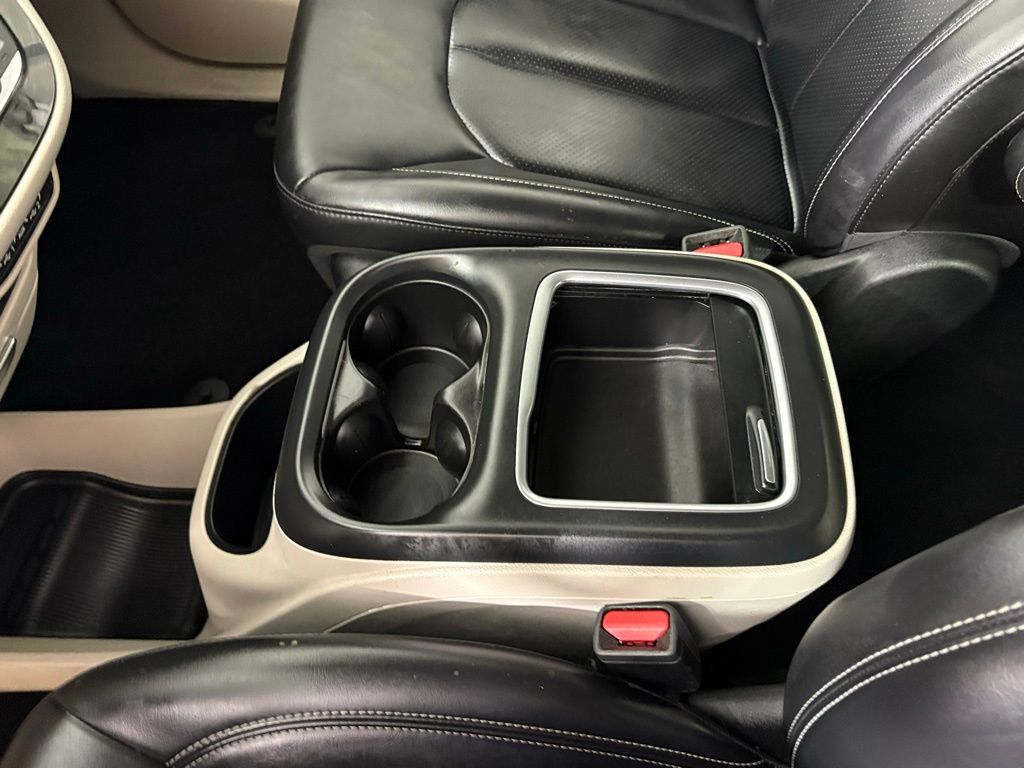 Used 2023 Chrysler Pacifica - photo 34